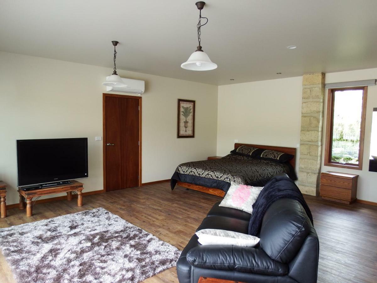 Mahana Farm Cottage Экстерьер фото